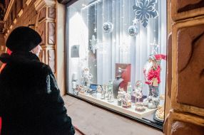 New Year's window decoration