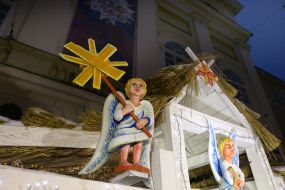 Рождественская шопка в центре Львова