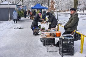 Spontaneous trade in Zaporozhye