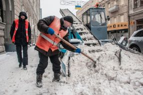 Snow removal in Kharkiv