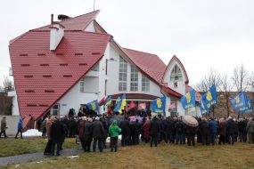 Поминальна панахида за родиною Бандерів в селі Старий Угринів