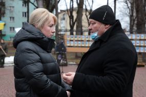 Svitlana Onyshchuk, Stepan Chomko