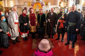 Carolers in the temple