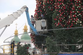 Dismantling of the main Christmas tree on Sophia Square in Kyiv