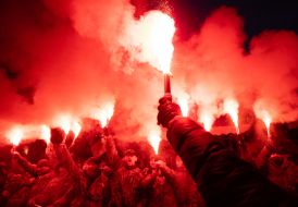 Petro Poroshenko's supporters light fires