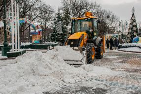 Snow removal in Kharkiv