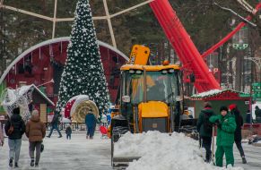 Snow removal in Kharkiv