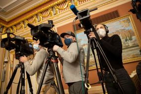 Пресс-конференция Владимира Зеленского для иностранных СМИ