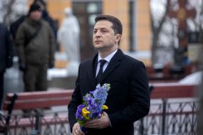 Volodymyr Zelenskyi took part in the ceremony of honoring the Heroes of Kruty