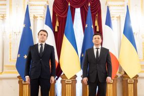 Vladimir Zelensky and Emmanuel Macron