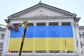 Flag of Ukraine on the building of Zaporizhia City Council