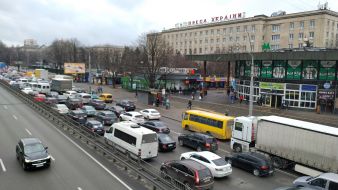 Дорожная пробка на выезде из Киева