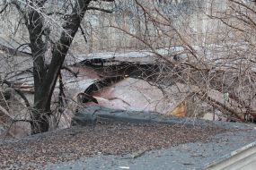 Последствия взрыва вблизи Южного вокзала в Киеве