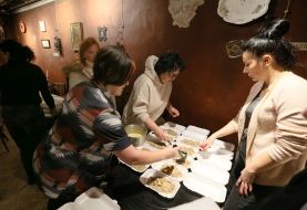 Волонтери готують гарячі обіди у Львові