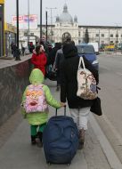 Беженцы на улице во Львове