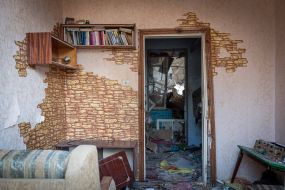 Последствия обстрела общежития возле Житомира