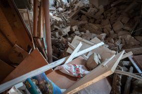 Последствия обстрела общежития возле Житомира