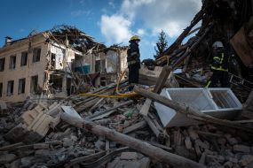 Последствия обстрела общежития возле Житомира