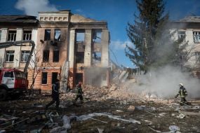 Последствия обстрела общежития возле Житомира