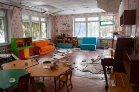 Разрушенный детский сад в результате обстрелов в Харькове