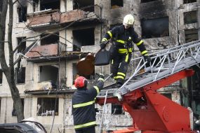 Consequences of the fire after the projectile hit a residential building in Kyiv