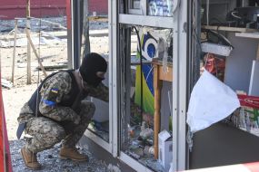 Consequences of falling rocket fragments in Kyiv