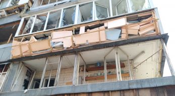 In Kyiv, an artillery shell hit a high-rise building in Svyatoshin district