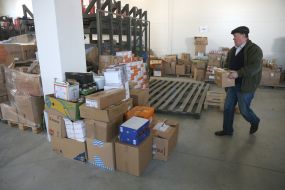 Warehouse for volunteer help