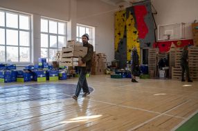 Humanitarian aid for IDPs in one of the schools in Drohobych