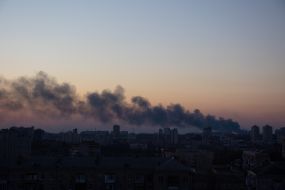 Світанок у передмісті Києва