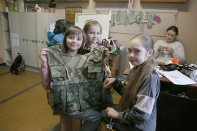 Children demonstrate tactical unloading