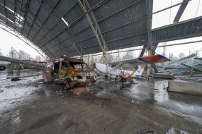 Destroyed plane at Gostomel airport