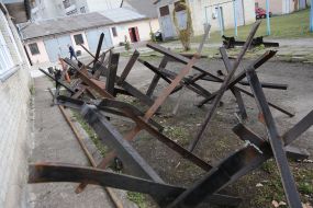 Противотанковые ежи