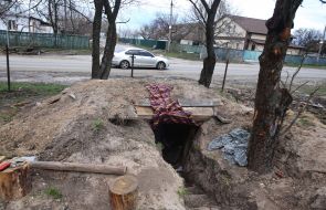 Entrance to the temporary firing point set up by the occupiers in the village of Andriyivka