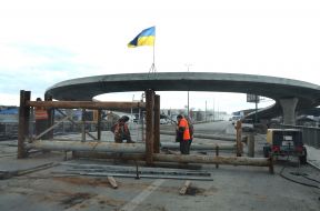 Reconstruction of the blown up bridge over the river Irpin in the village of Stoyanka