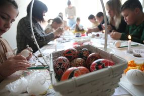 Благотворительный мастер-класс по росписи писанок