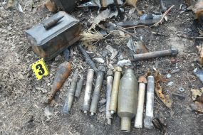Боєприпаси в селі Бервиця