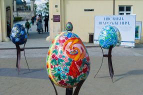Exhibition of giant Easter eggs that survived the shelling of Kyiv