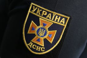 Шеврон на форме сотрудника ГСЧС