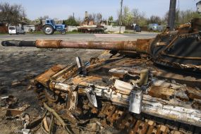 Remains of a tank of the Russian occupiers in the village of Kolychivka