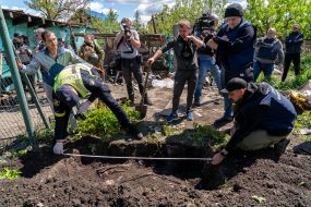 Investigative actions at the scene of the murder