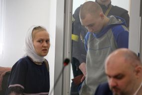 Vadym Shyshymarin communicates with the translator