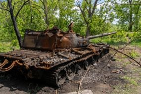 T-72 tank blown up in the village of Biskvitne