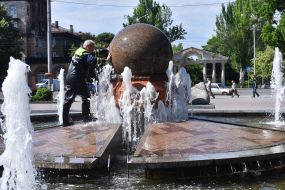 Фонтан життя у Запоріжжі
