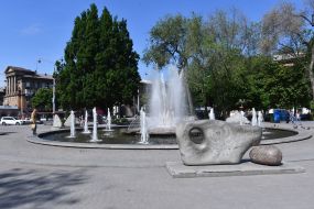 Фонтан життя у Запоріжжі