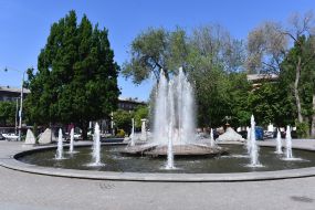 Фонтан життя у Запоріжжі