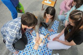 Defibrillator training in Lviv