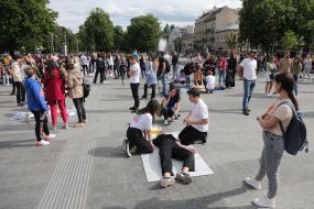 Defibrillator training in Lviv