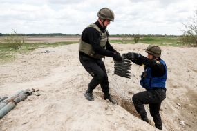 Sappers detonate unexploded ordnance in Borodyanka