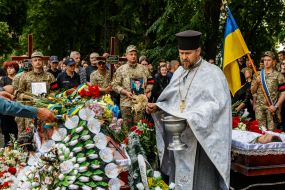 Церемонія прощання з загиблими воїнами Сергієм Готрою та Денисом Кофелем